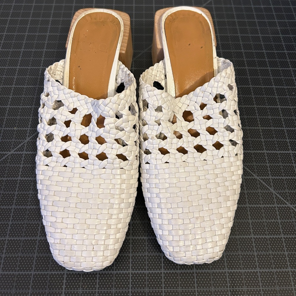 LOQ X Clare V white mules Size EU 36